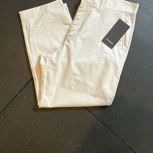 Men's Lululemon Relaxed Tapered Trouser